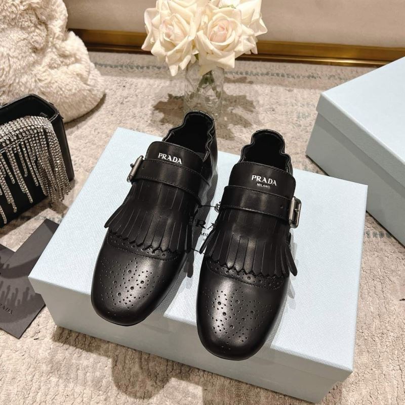 Pra*a leather shoes